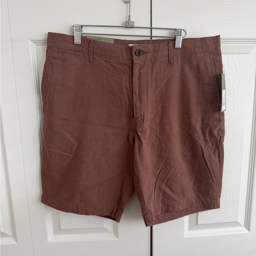 Goodfellow & Co Men's Tan Flat Front Shorts